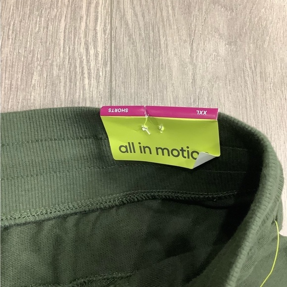Women's All in Motion XXL Shorts Active Olive French Terry Pockets Stretch NWT - Picture 8 of 10